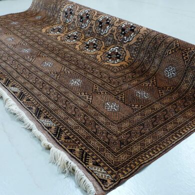 Antiker Afghan-Teppich mit dem typischen Elefantenfuß-Muster